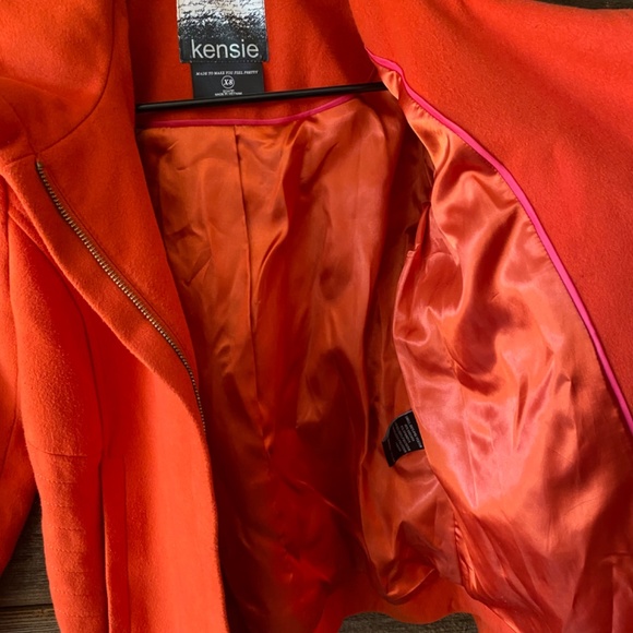 Beautiful Orange Jacket - Picture 4 of 6